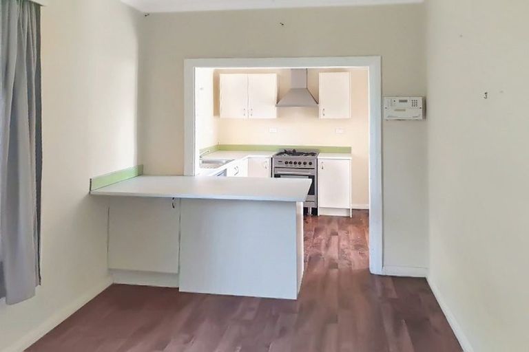 Photo of property in 37 Manuka Street, Castlecliff, Whanganui, 4501