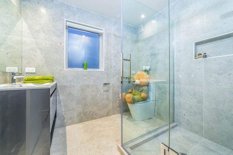 Photo of property in 43 Lockheed Street, Hobsonville, Auckland, 0618