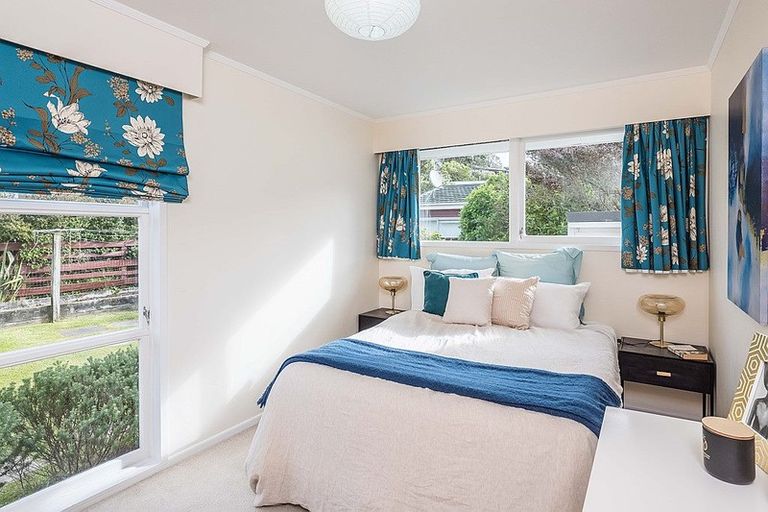 Photo of property in 2 Cranwell Street, Churton Park, Wellington, 6037