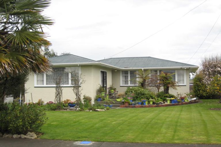 Photo of property in 6 Madden Place, Solway, Masterton, 5810