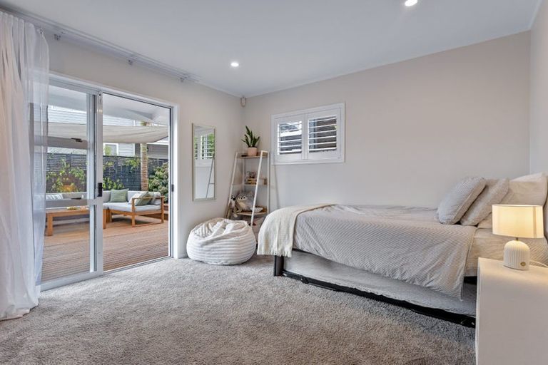 Photo of property in 3/16 Gatman Street, Birkdale, Auckland, 0626