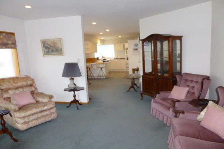 Photo of property in 1/21 Huntingdon Place, Avonhead, Christchurch, 8042