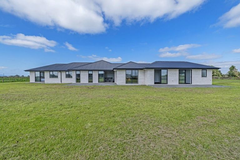 Photo of property in 194 Curraghs Road, Rolleston, 7675