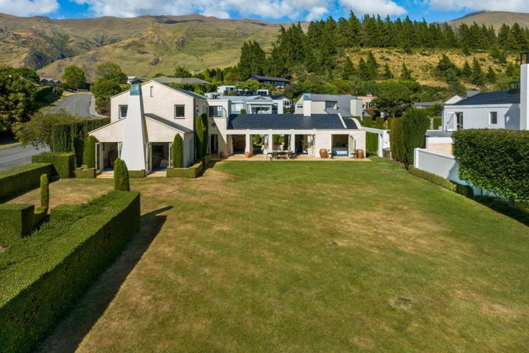 Photo of property in 29 Morrows Mead, Wanaka, 9305