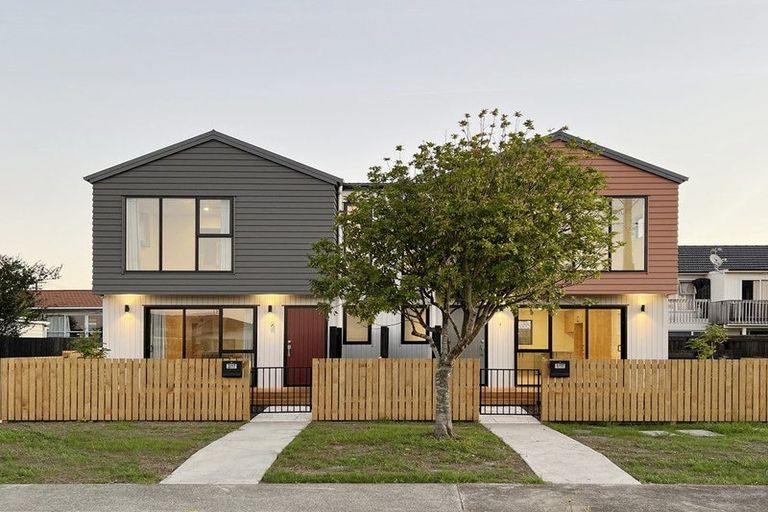 Photo of property in 1/17 Rewarewa Road, Te Atatu Peninsula, Auckland, 0610