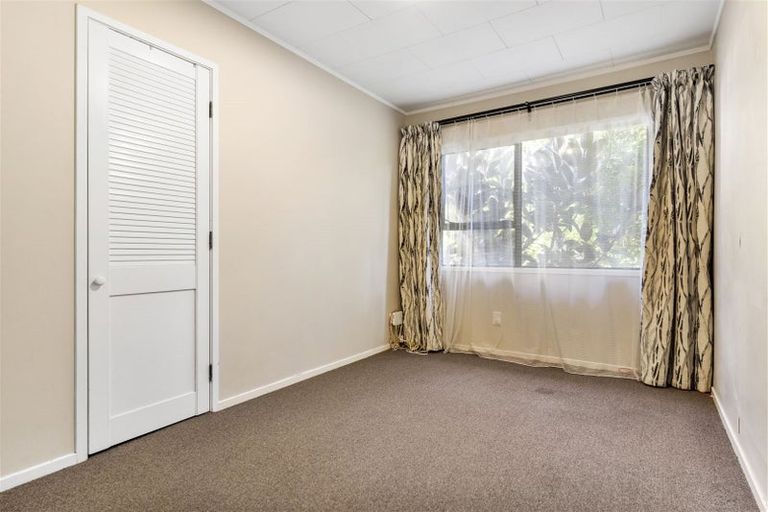 Photo of property in 41 Holmes Drive South, Massey, Auckland, 0614