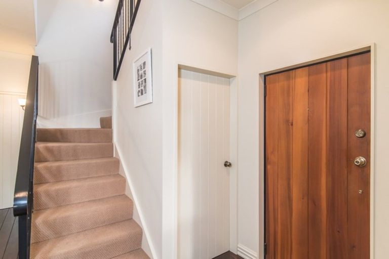 Photo of property in 9 Shearwater Rise, Paraparaumu Beach, Paraparaumu, 5032