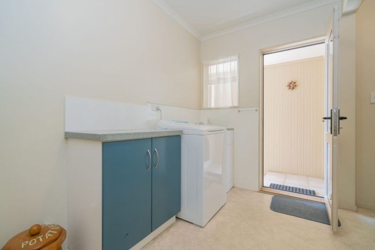 Photo of property in 2 Parkland Place, Whitianga, 3510