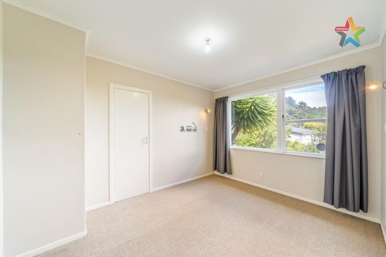 Photo of property in 9 Damian Grove, Waterloo, Lower Hutt, 5011