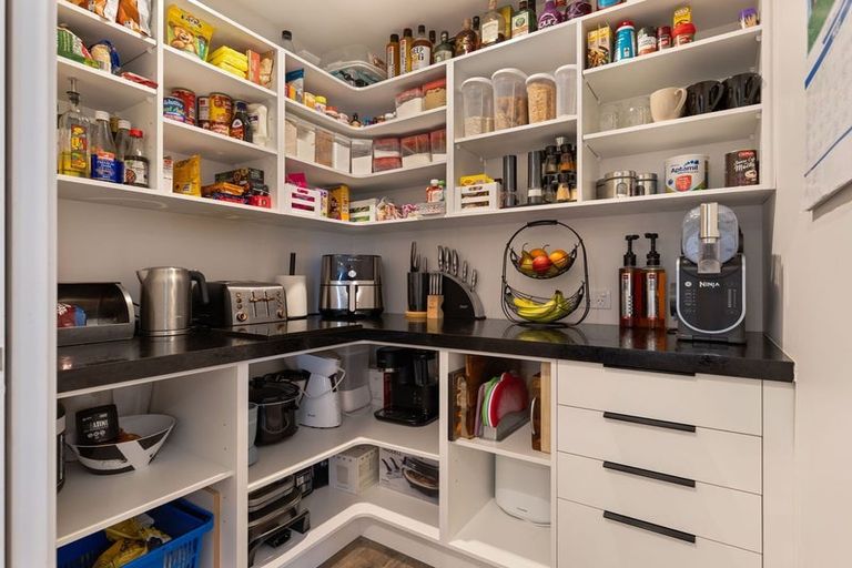 Photo of property in 40 Freedom Drive, Kelvin Grove, Palmerston North, 4414