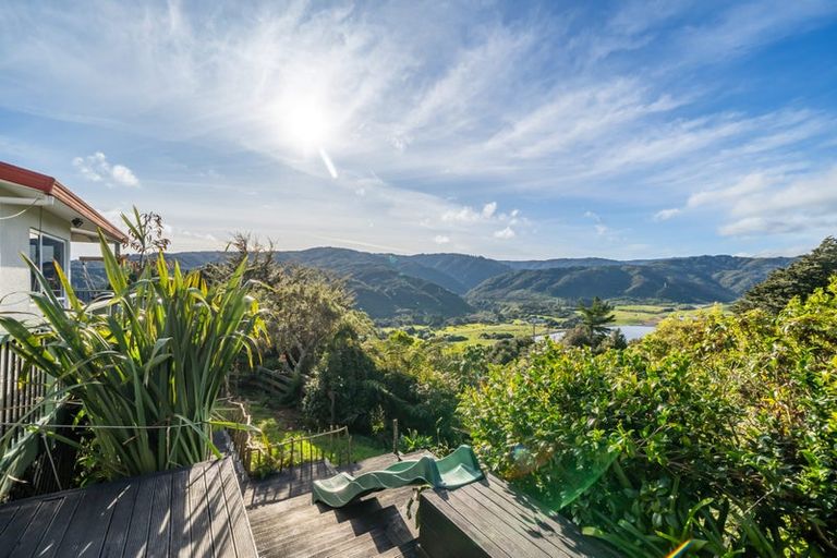 Photo of property in 1154e State Highway 2, Te Marua, Upper Hutt, 5018