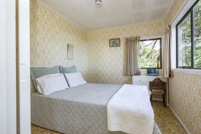 Photo of property in 59 North Piha Road, Piha, 0772