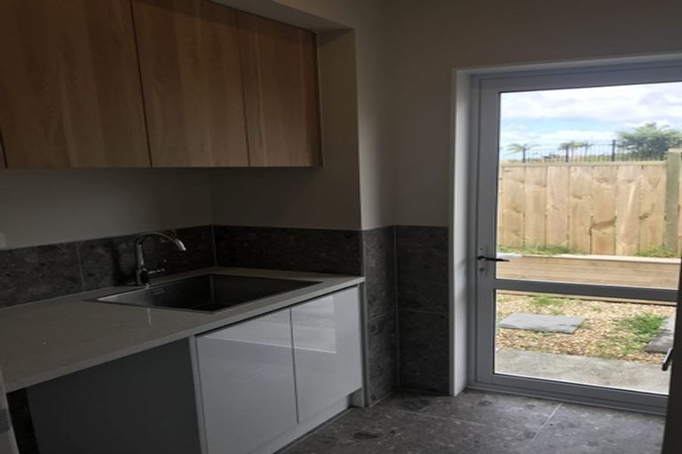 Photo of property in 10 Gunn Way, Hobsonville, Auckland, 0616