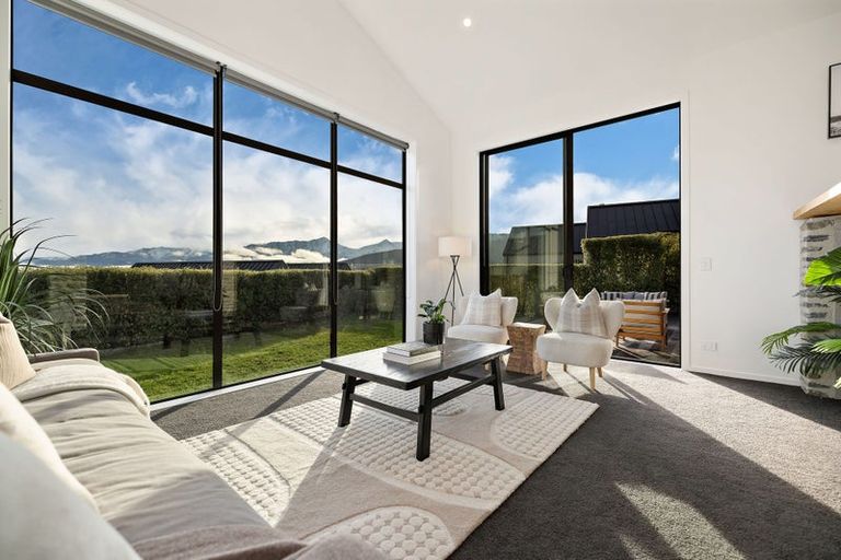Photo of property in 13 Falconer Rise, Jacks Point, Queenstown, 9371