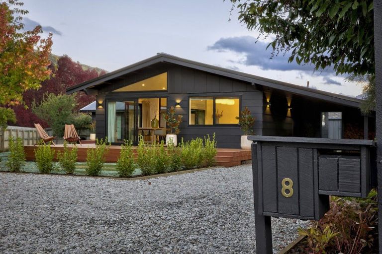 Photo of property in 8 Butel Avenue, Arrowtown, 9302