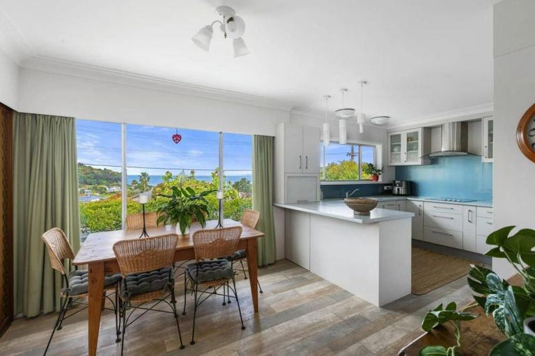 Photo of property in 1068 Whangaparaoa Road, Tindalls Beach, Whangaparaoa, 0930