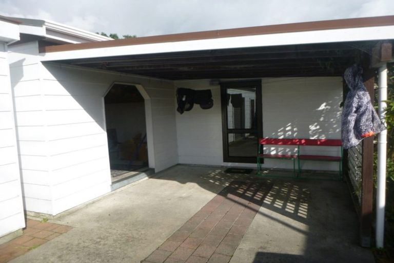 Photo of property in 40 Cobden Street, Westport, 7825