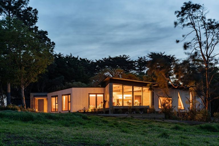 Photo of property in 109b Cliffs Road, Saint Clair, Dunedin, 9012