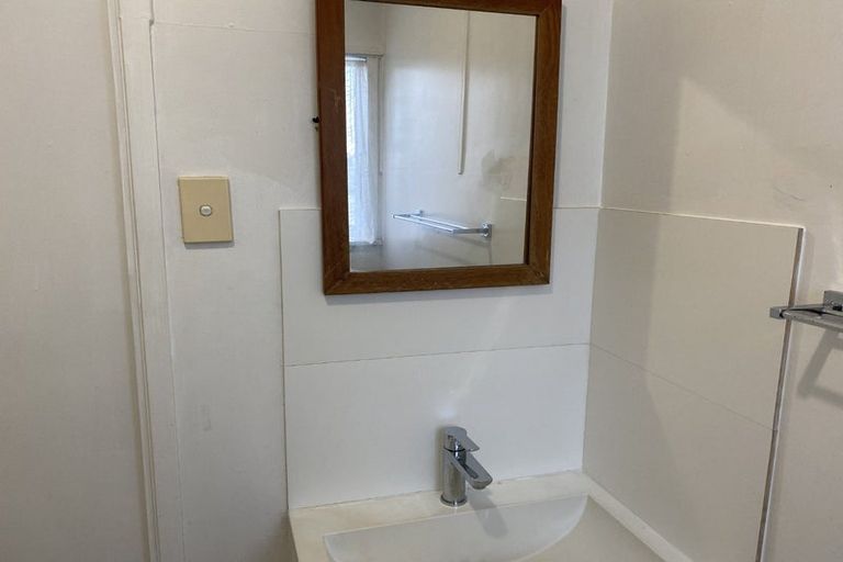 Photo of property in 3 Blanc Road, Silverdale, 0932