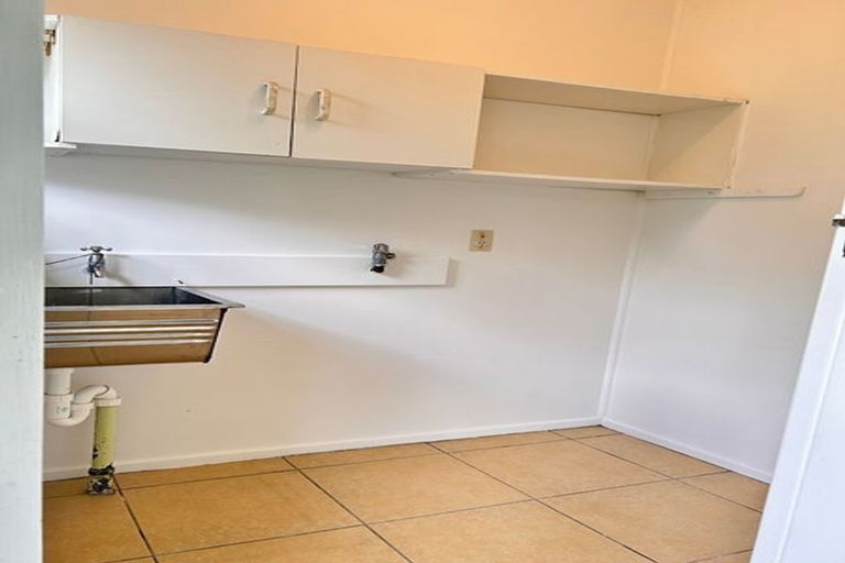 Photo of property in 21 Shanaway Rise, Hillcrest, Auckland, 0627
