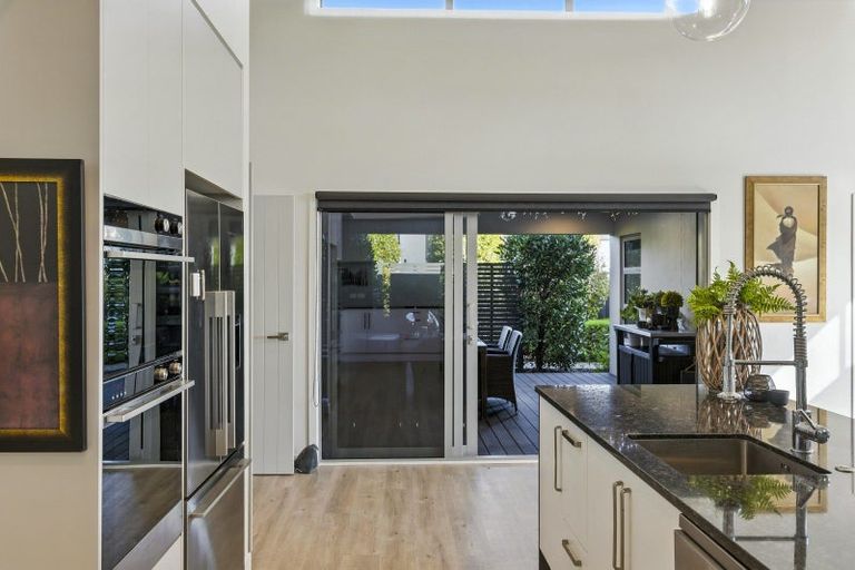 Photo of property in 22 Taranui Way, Paraparaumu Beach, Paraparaumu, 5032