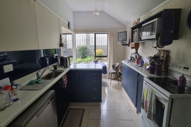 Photo of property in 4 Lombardy Place, Whalers Gate, New Plymouth, 4310