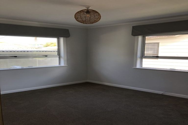 Photo of property in 61 Kauri Road, Stanmore Bay, Whangaparaoa, 0932