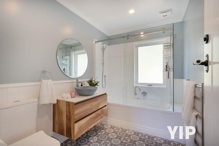 Photo of property in 4 Glenside Road, Glenside, Wellington, 6037