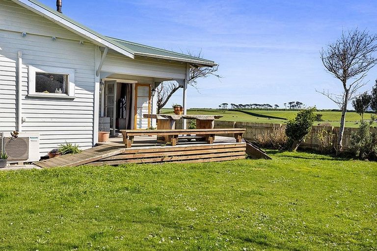 Photo of property in 570 South Road, Hawera, 4672