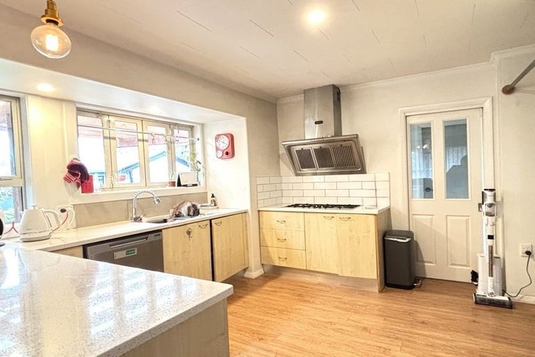 Photo of property in 146 Wairakei Road, Bryndwr, Christchurch, 8053