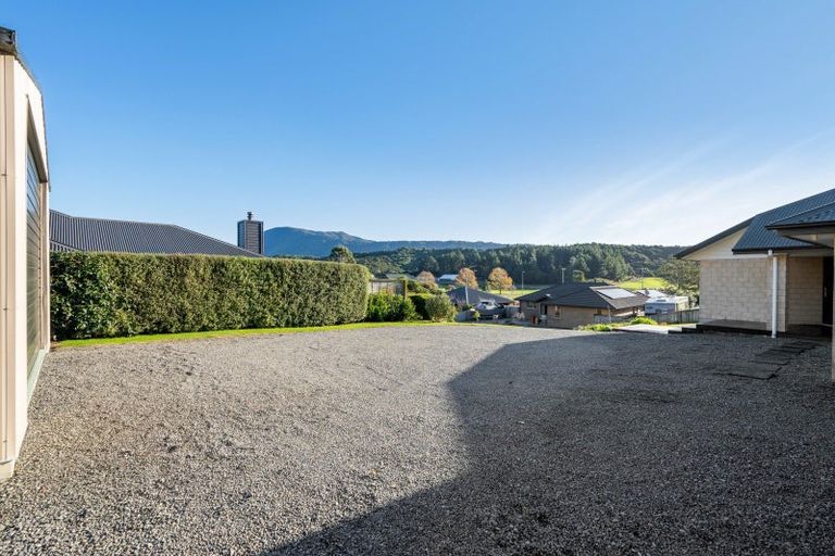 Photo of property in 10 Pukeko Place, Picton, 7220