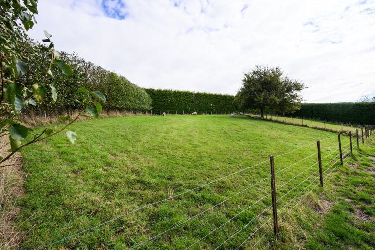 Photo of property in 17 Oram Drive, Turitea, Palmerston North, 4472