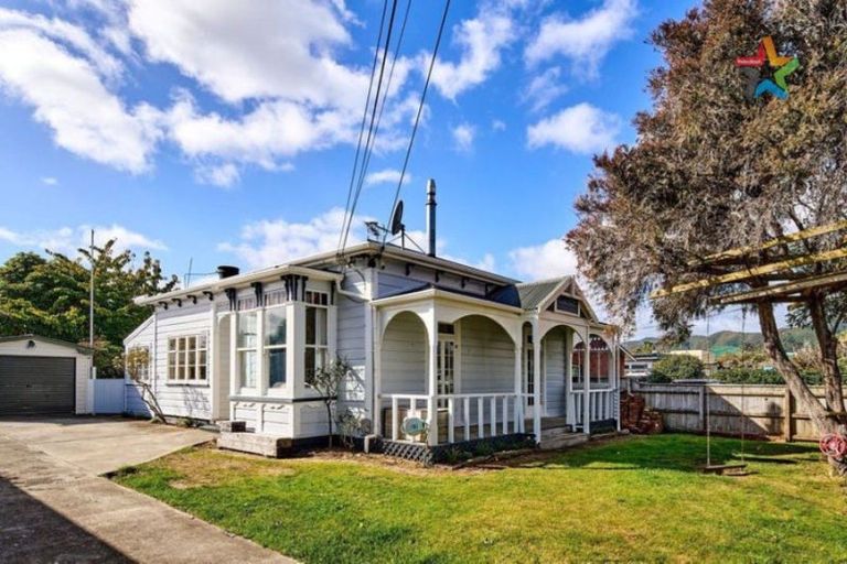 Photo of property in 30 Whites Line West, Woburn, Lower Hutt, 5010