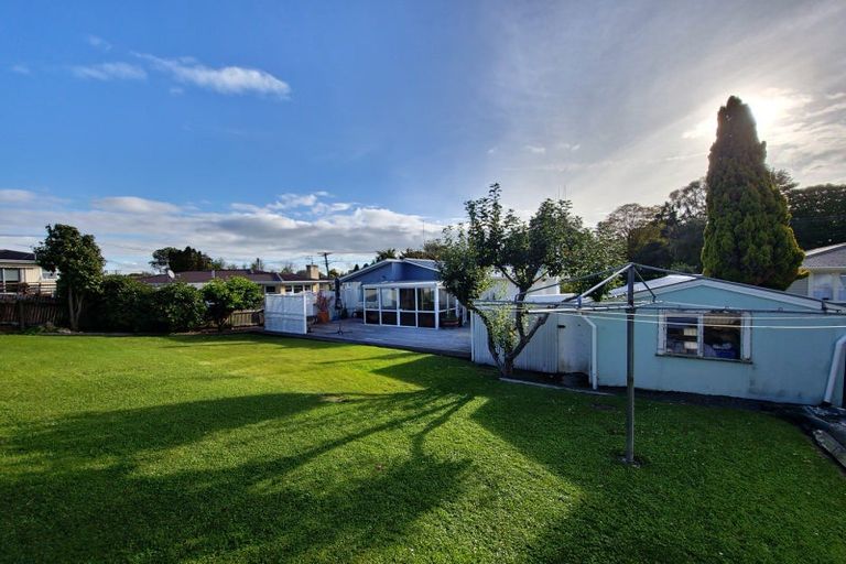 Photo of property in 19 Skerman Street, Marton, 4710