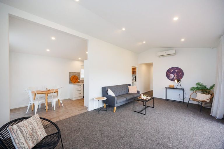 Photo of property in 9 Pinedale Parade, Milson, Palmerston North, 4414