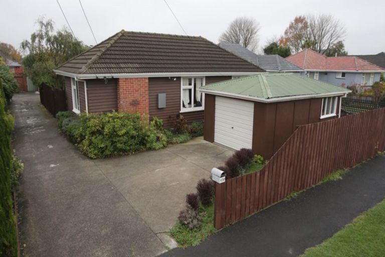 Photo of property in 27 Moreland Avenue, Papanui, Christchurch, 8053