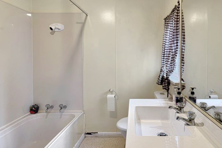 Photo of property in 2096 Rangiwahia Road, Rangiwahia, Kimbolton, 4774