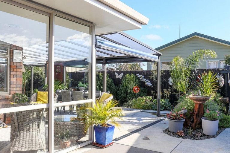 Photo of property in 19 Edgewater Grove, Whakatane, 3120
