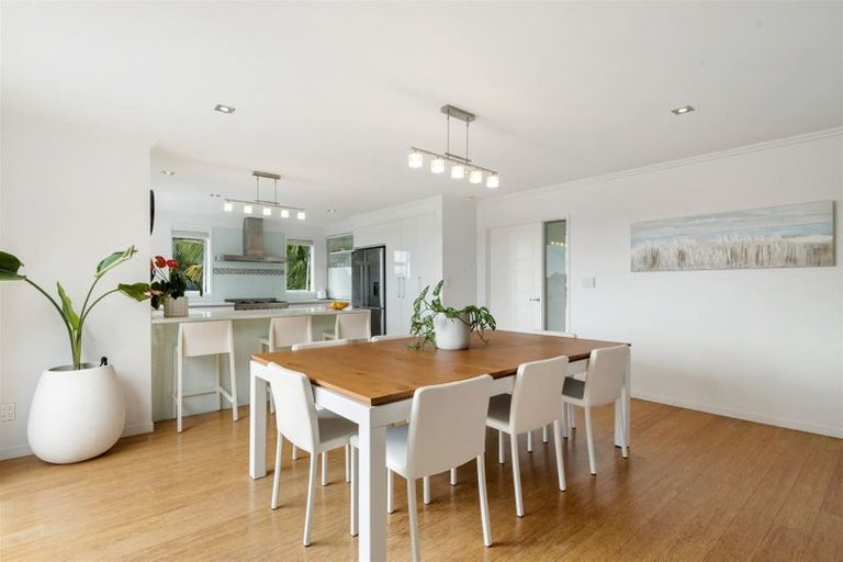 Photo of property in 68 Exmouth Road, Northcote, Auckland, 0627