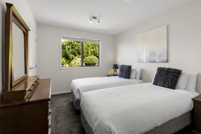Photo of property in 24 Stone Ridge Place, Queenstown, 9300