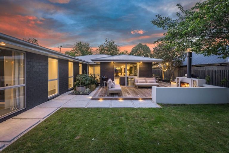 Photo of property in 14 Riverwood Boulevard, Redwood, Christchurch, 8051