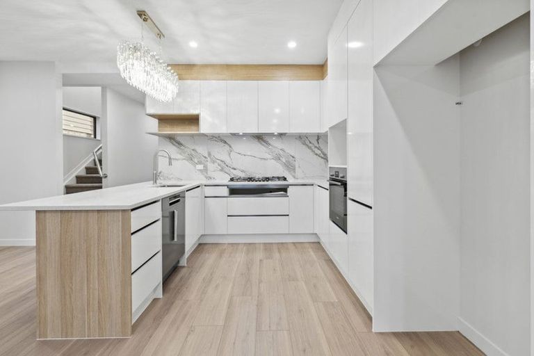 Photo of property in 30b Hearth Street, Flat Bush, 2019