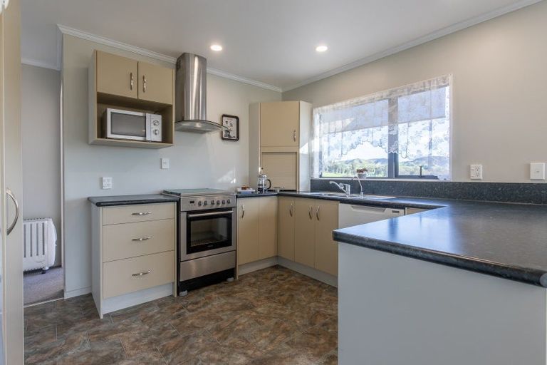 Photo of property in 1 Watts Street, Waipawa, 4210