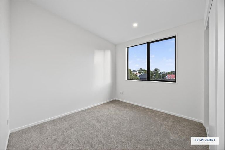 Photo of property in 25b Jandell Crescent, Bucklands Beach, Auckland, 2014