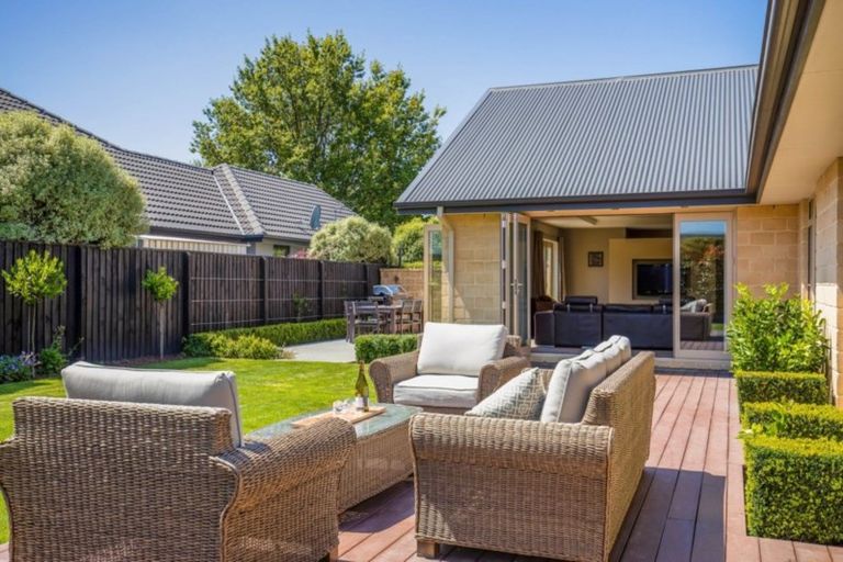 Photo of property in 23 Oakwood Drive, Rangiora, 7400