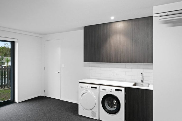 Photo of property in 1/2 Manning Street, Hamilton Central, Hamilton, 3204