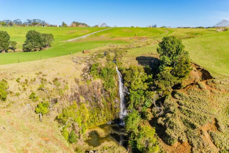 Photo of property in 7 Waterfall Lane, Kerikeri, 0230