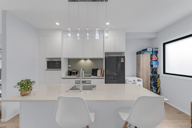 Photo of property in 9d Epping Road, Henderson, Auckland, 0610