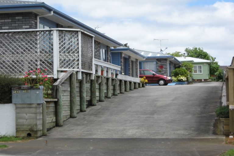 Photo of property in 14 Helvetia Road, Pukekohe, 2120
