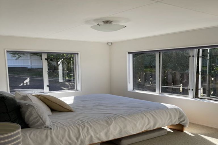 Photo of property in 81 Kemp Road, Massey, Auckland, 0614